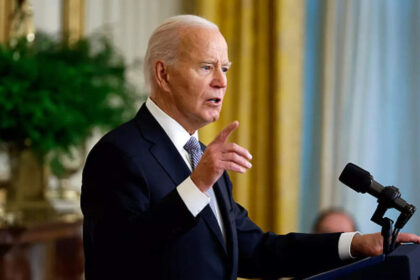 1729902712 photo व्हाइट हाउस ने छात्र ऋण राहत योजना का अनावरण किया: वास्तविक समर्थन या चुनावी नौटंकी?