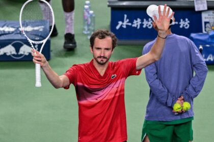 17f342s c 625x300 04 October 24 शंघाई मास्टर्स में डेनियल मेदवेदेव, स्टेफानोस सितसिपास का बदला