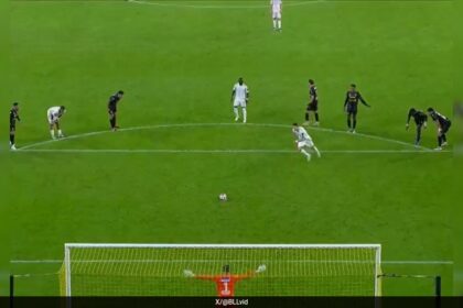 42dpn69o cristiano ronaldo penalty miss 625x300 30 October 24 क्रिस्टियानो रोनाल्डो की भयानक पेनल्टी मिस जिसने प्रशंसक का फोन तोड़ दिया, अल-नासर को बाहर कर दिया। घड़ी
