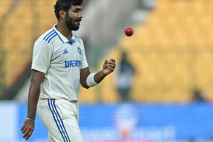 86vcr5go jasprit bumrah 625x300 18 October 24 "नसीम शाह, जसप्रित बुमरा से बेहतर हैं": पाकिस्तान के तेज गेंदबाज ने किया चौंकाने वाला दावा