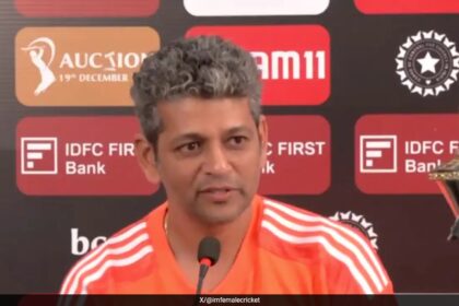 9fkr548 amol mazumdar 625x300 14 October 24 भारतीय कोच का पाकिस्तान को संदेश, क्योंकि टीम की महिला टी20 विश्व कप सेमीफ़ाइनल में संभावनाएँ अटकी हुई हैं