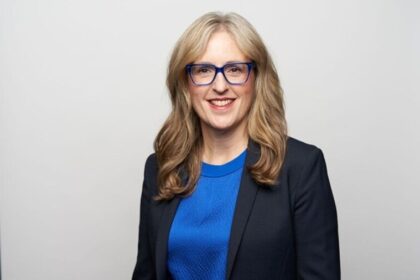 WESTJET an Alberta Partnership वेस्टजेट ग्रुप ने जैकी मैकगिलिव्रे को मुख्य लोक अधिकारी नियुक्त किया