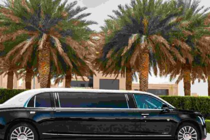 compressed image limo under 80KB दुबई लिमोसिन परिवहन क्षेत्र में वर्ष की पहली छमाही में लक्जरी यात्रियों और यात्राओं में 50 प्रतिशत की वृद्धि देखी गई