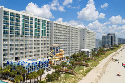 crown reef beach resort and wat वेकेशन मर्टल बीच रिसॉर्ट्स ने तूफान हेलेन से प्रभावित परिवारों के लिए विशेष ऑफर बढ़ाए हैं