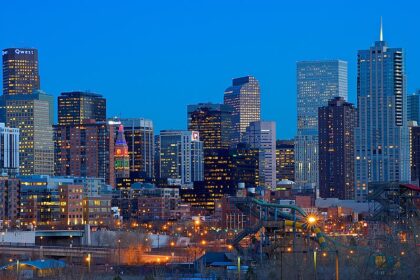 denver 2 मार्च 2024 में अविस्मरणीय पलायन अनुभव के लिए इलिनोइस, पार्क सिटी, क्लियरवॉटर बीच और उससे आगे कौन से रोमांचक यात्रा स्थल नए रोमांच की खोज के लिए उपयुक्त हैं?