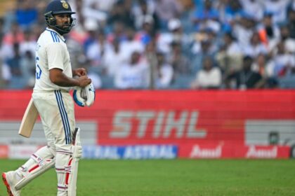 f9pvaku rohit sharma afp 625x300 25 October 24 "आपको स्कोर करने की आवश्यकता है": रोहित शर्मा एंड कंपनी ने न्यूजीलैंड के खिलाफ असफल होने के बाद भारतीय टीम प्रबंधन द्वारा कड़ा संदेश दिया