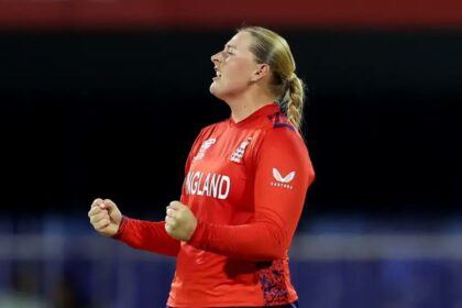 guc7ek1o sophie ecclestone 625x300 07 October 24 सोफी एक्लेस्टोन के शानदार प्रदर्शन से इंग्लैंड ने दक्षिण अफ्रीका को सात विकेट से हराया