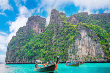 long boat blue water maya bay ph 1 थाईलैंड का अंतिम समुद्री साहसिक कार्य: सिमिलन, सुरिन द्वीप और लाम सोन राष्ट्रीय उद्यान छह महीने के अंतराल के बाद फिर से खुले