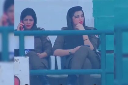 pl7rc08g pakistan multan 625x300 09 October 24 क्या पाकिस्तान के कमेंटेटर ने इंग्लैंड टेस्ट के दौरान स्क्रीन पर 2 गार्डों के साथ कविता सुनाई? वायरल वीडियो का सच