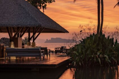 rz kbvrz chomtawan beach 28295 Wide Hor फुले बे, एक रिट्ज-कार्लटन रिजर्व, को असाधारण विलासिता और सेवा के लिए तीन मिशेलिन कुंजी से सम्मानित किया गया