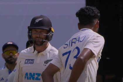 sbm5md38 siraj conway 625x300 17 October 24 "मत भूलो कि वह एक डीएसपी है": पहले टेस्ट में मोहम्मद सिराज द्वारा डेवोन कॉनवे को स्लेज करने के बाद, सुनील गावस्कर की चुटीली टिप्पणी