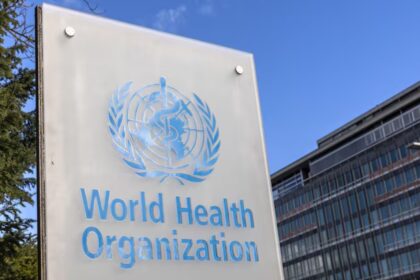 tuberculosis returns as top infectious disease killer who says ईटी हेल्थवर्ल्ड, डब्ल्यूएचओ का कहना है कि तपेदिक फिर से शीर्ष संक्रामक रोग हत्यारा बन गया है