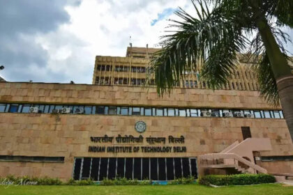 1730934085 photo क्यूएस एशिया रैंकिंग 2025 में आईआईटी दिल्ली ने आईआईटी बॉम्बे को पछाड़कर भारत का शीर्ष विश्वविद्यालय बना: उनके प्रदर्शन का तुलनात्मक विश्लेषण