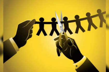 1731028863 photo फ्रेशवर्क्स छंटनी: मुनाफे के बावजूद फ्रेशवर्क्स 13% कर्मचारियों की छंटनी करने जा रहा है, अपनी नौकरी बचाने के लिए नवोदित तकनीकी विशेषज्ञों को अपने सीवी में 5 कौशल जोड़ने होंगे |