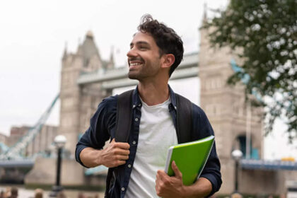 1731151926 photo एक अकादमिक केंद्र के रूप में यूरोप का उदय: अंतर्राष्ट्रीय छात्र यूरोपीय विश्वविद्यालयों की ओर क्यों आ रहे हैं