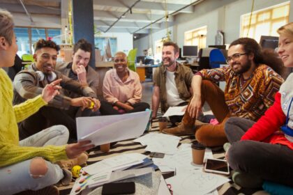 1731355745 photo अमेरिका में 6 में से 1 कंपनी जेन-जेड फ्रेशर्स को नौकरी देने से झिझकती है: जानिए क्यों