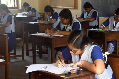 1731464598 photo हरियाणा ने 2024-25 शैक्षणिक सत्र के लिए संशोधित स्कूल समय की घोषणा की, आधिकारिक सूचना यहां