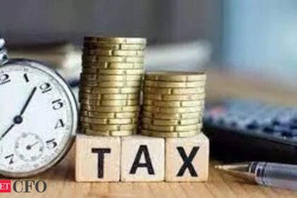 indias net direct tax collection grows by 15 4 to rs 12 1 trillion भारत का शुद्ध प्रत्यक्ष कर संग्रह 15.4% बढ़कर 12.1 ट्रिलियन रुपये हो गया, ईटीसीएफओ