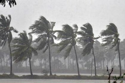 1792992495 photo Online Classes During Cyclone: Cyclone Arnab: Schools closed in Tamil Nadu districts, Puducherry and Karaikal on October 26, check complete details here